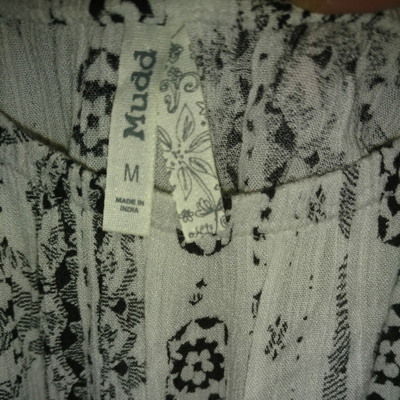 Romper - Picture 3 of 4